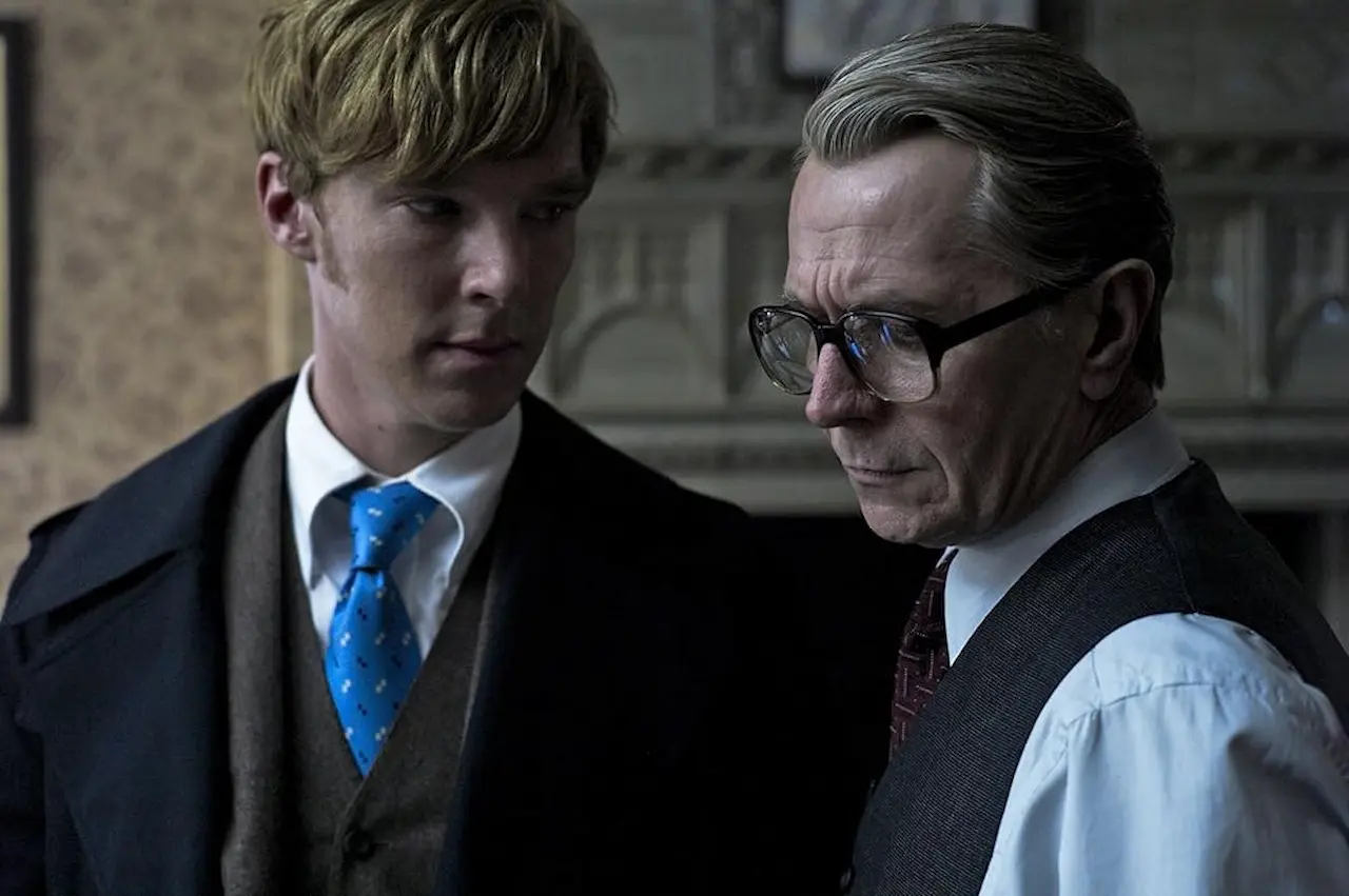 Gary Oldman e Benedict Cumberbatch in La talpa