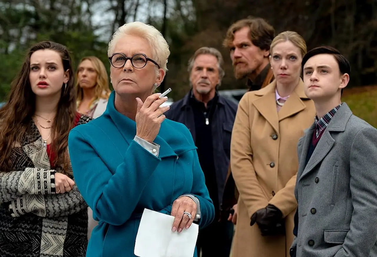 Jamie Lee Curtis, Don Johnson, Toni Collette, Michael Shannon, Riki Lindhome, Jaeden Martell e Katherine Langford in Cena con delitto - Knives Out
