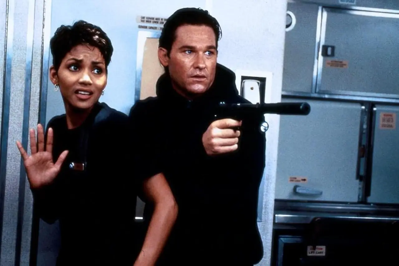 Kurt Russell e Halle Berry in Decisione critica