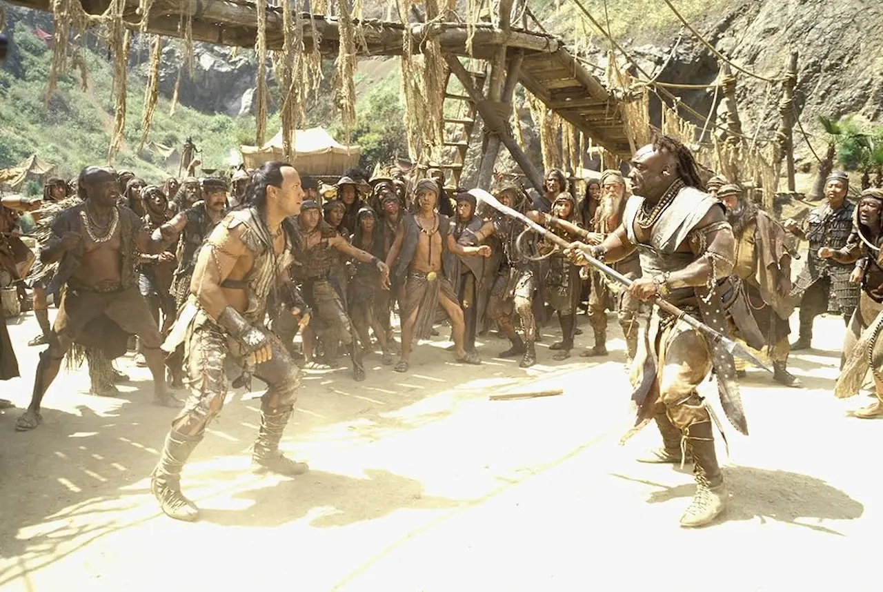 Michael Clarke Duncan e Dwayne Johnson in Il re scorpione