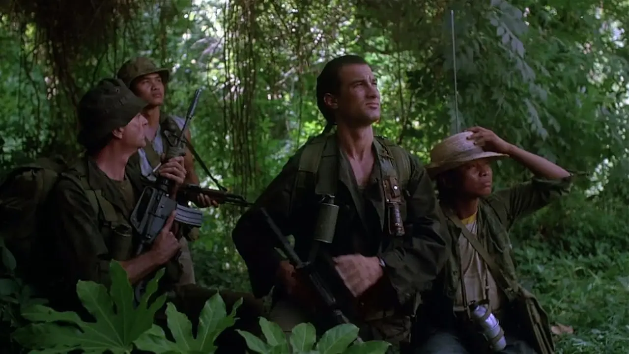 Steven Seagal e Chelcie Ross in Nico