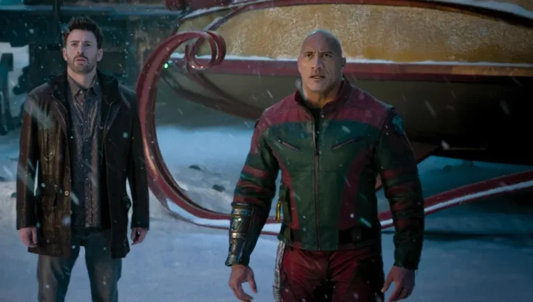 Uno Rosso: recensione del film con Dwayne Johnson e Chris Evans