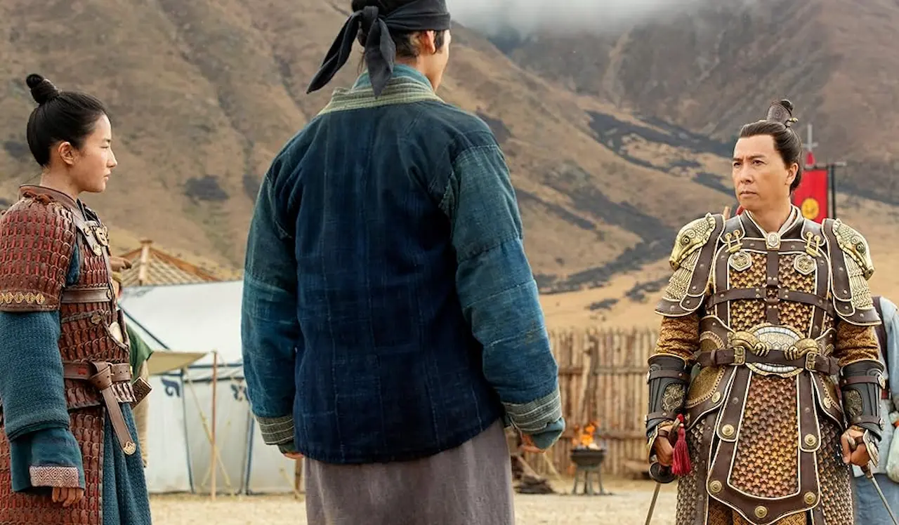 Donnie Yen, Yifei Liu e Yoson An in Mulan