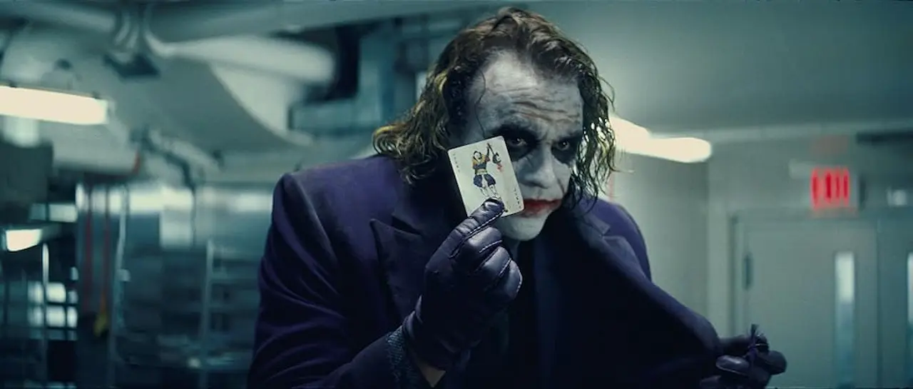 Heath Ledger è Joker in Il cavaliere oscuro
