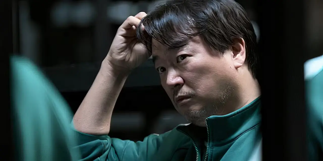 Lee Seo-hwan nel ruolo di Jung-bae (Player 390) in Squid Game