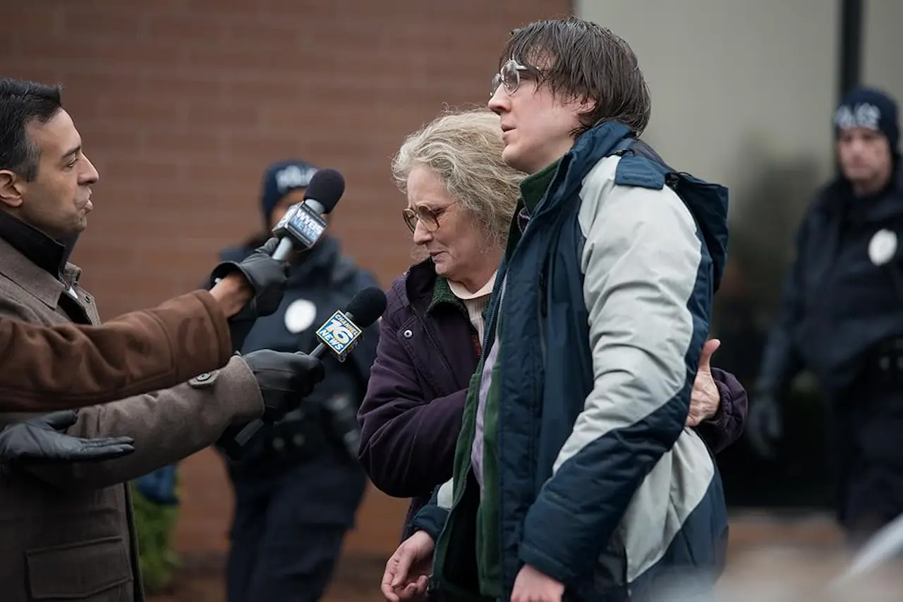 Paul Dano e Melissa Leo in Prisoners