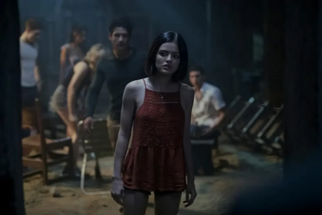 Tyler Posey, Nolan Gerard Funk, Sam Lerner, Lucy Hale, Sophia Ali e Violett Beane in Obbligo o verità