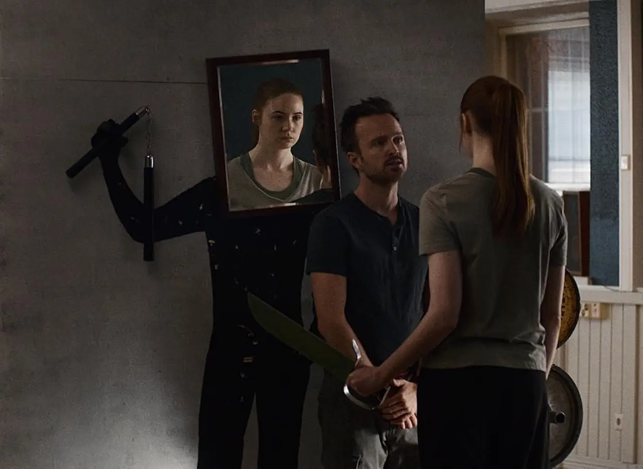 Aaron Paul e Karen Gillan in Dual - Il clone