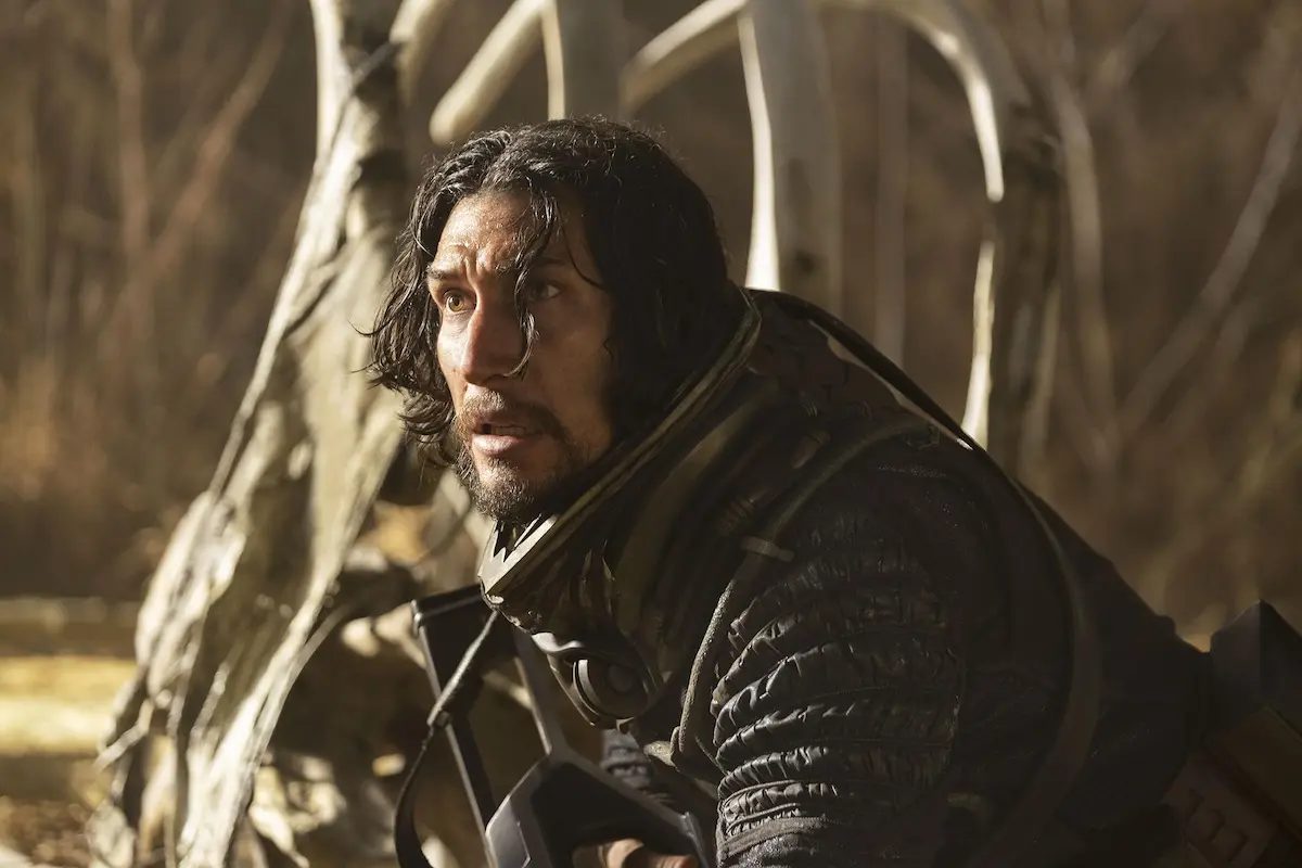 Adam Driver in 65 - Fuga dalla Terra (2023)