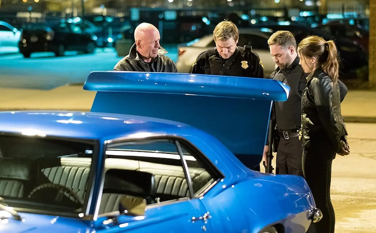Bruce Willis, Boyd Kestner, Sophia Bush e Kyle Stefanski in Acts of Violence