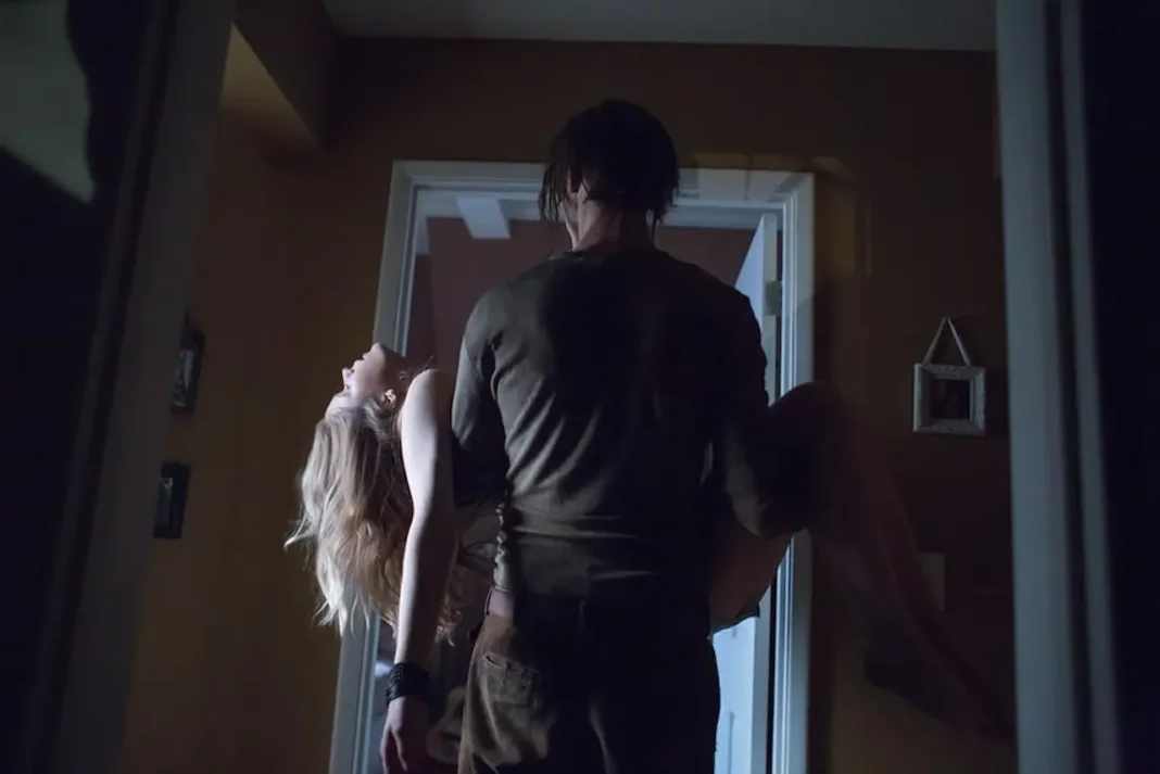 Dorian Kingi and Erin Moriarty in Within - Presenze