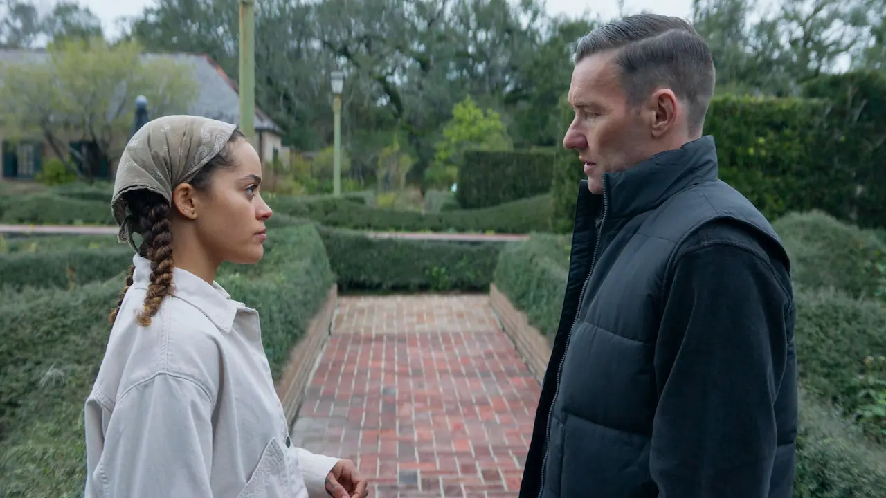 Quintessa Swindell e Joel Edgerton in Il maestro giardiniere