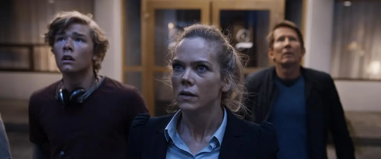 Thomas Bo Larsen, Ane Dahl Torp e Jonas Hoff Oftebro in The Wave