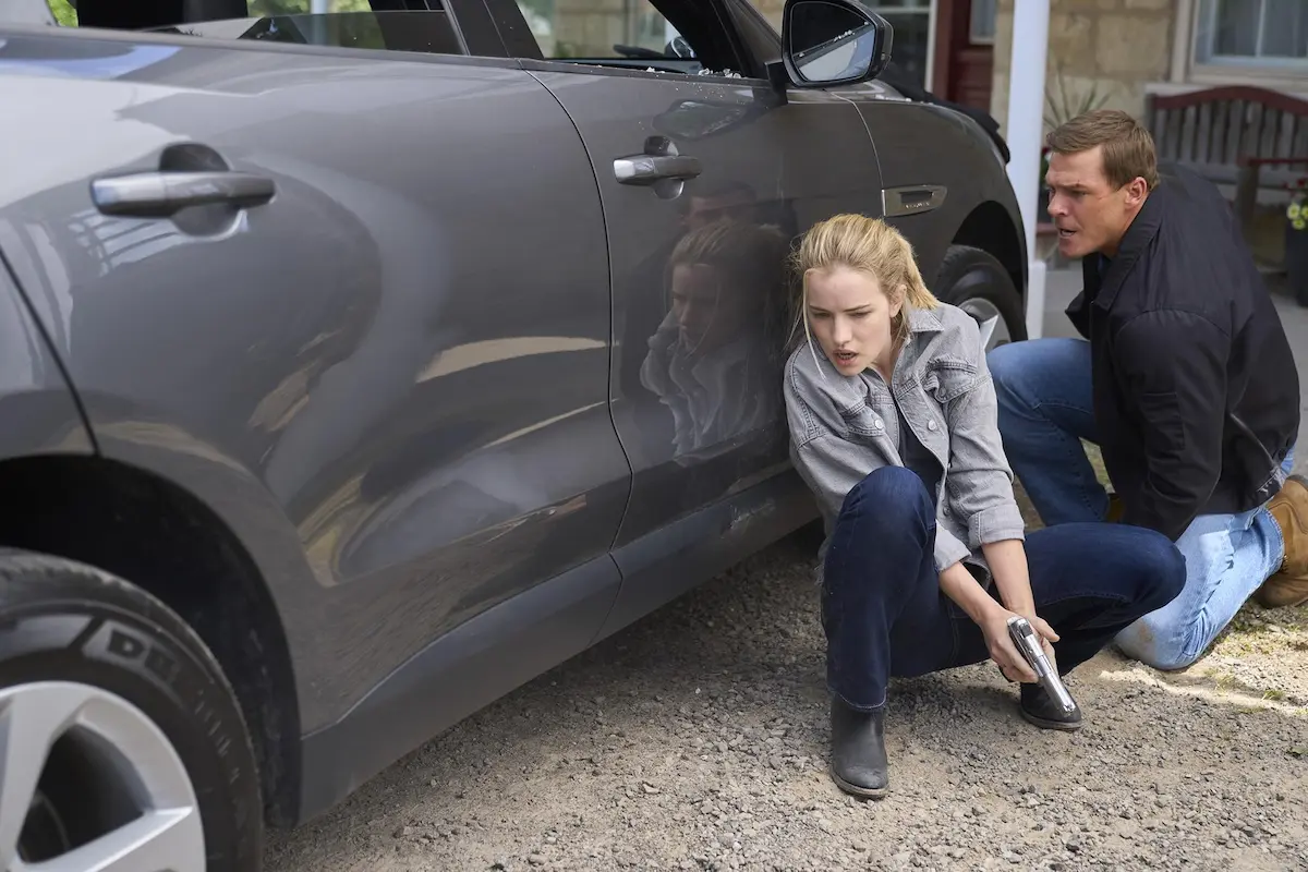 Alan Ritchson e Willa Fitzgerald in Reacher (2022)