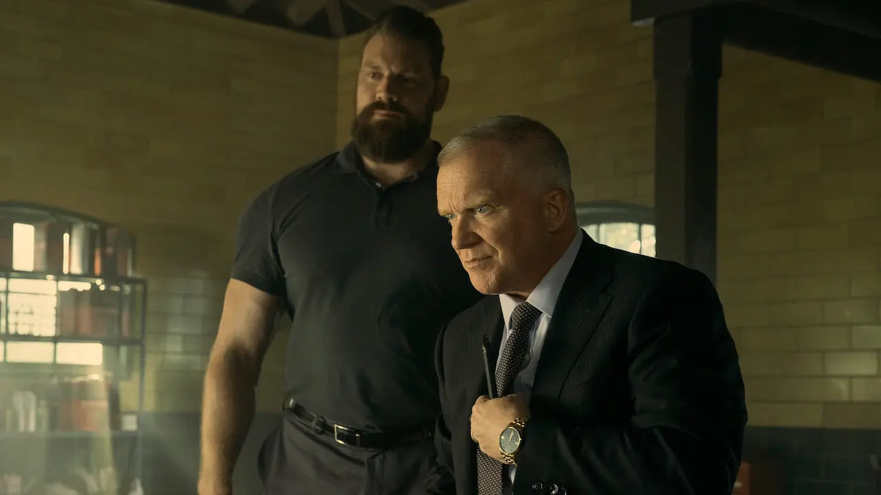 Anthony Michael Hall e Olivier Richters in Reacher