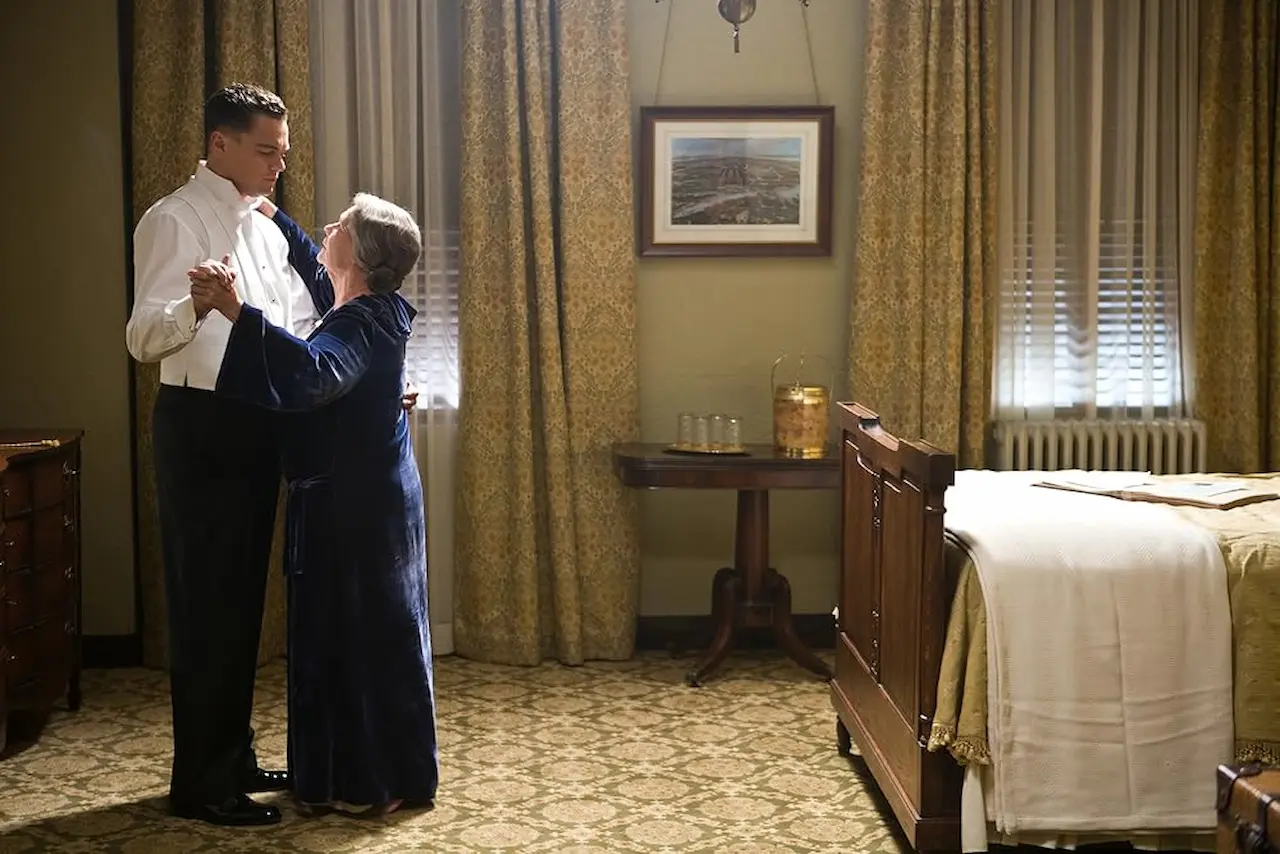 Leonardo DiCaprio e Judi Dench in J. Edgar
