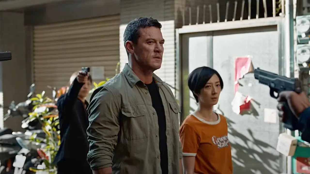 Luke Evans e Gwei Lun-mei in Weekend a Taipei