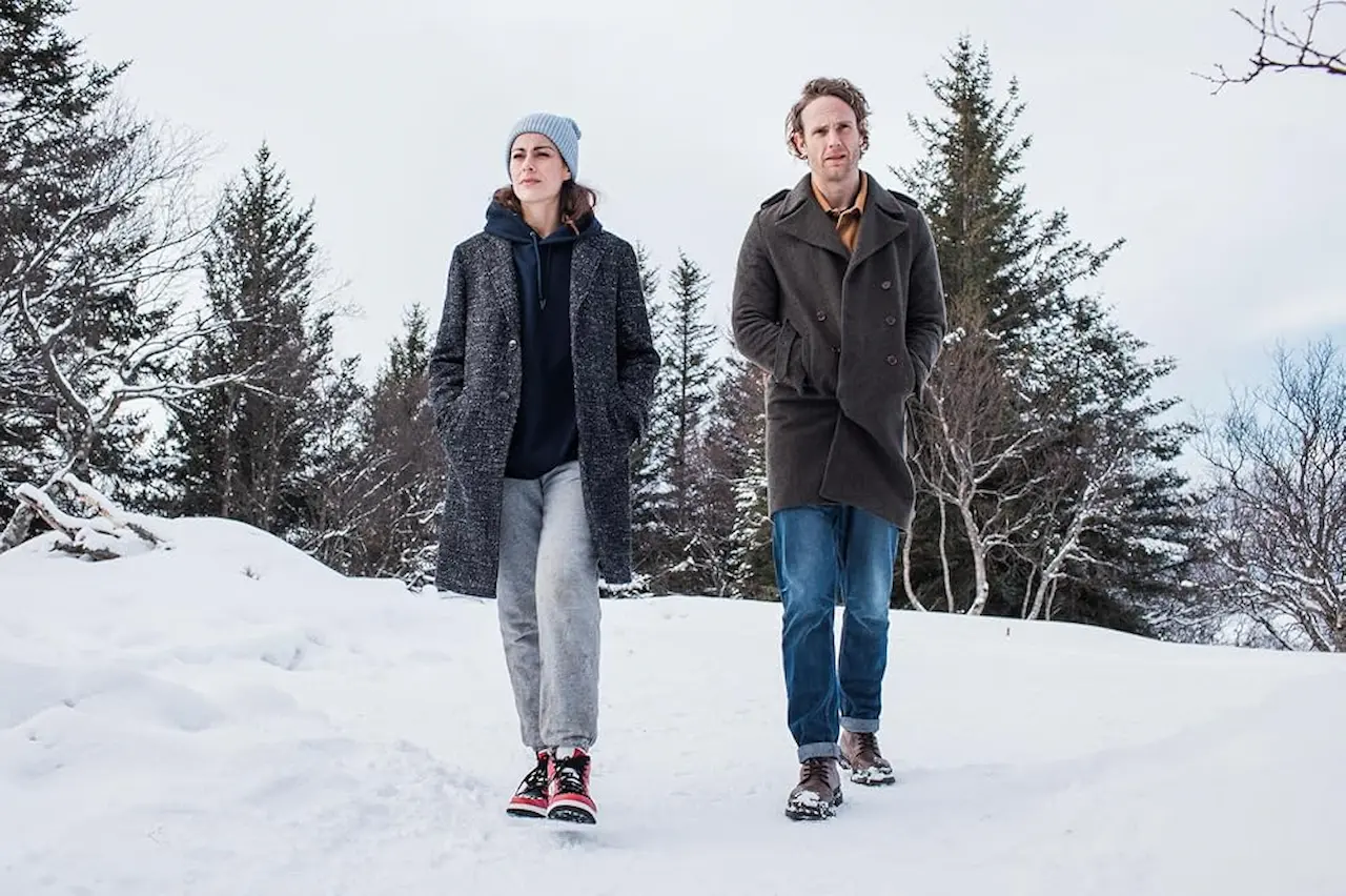 Jack Fox e Vivian Ólafsdóttir in Operation Napoleon