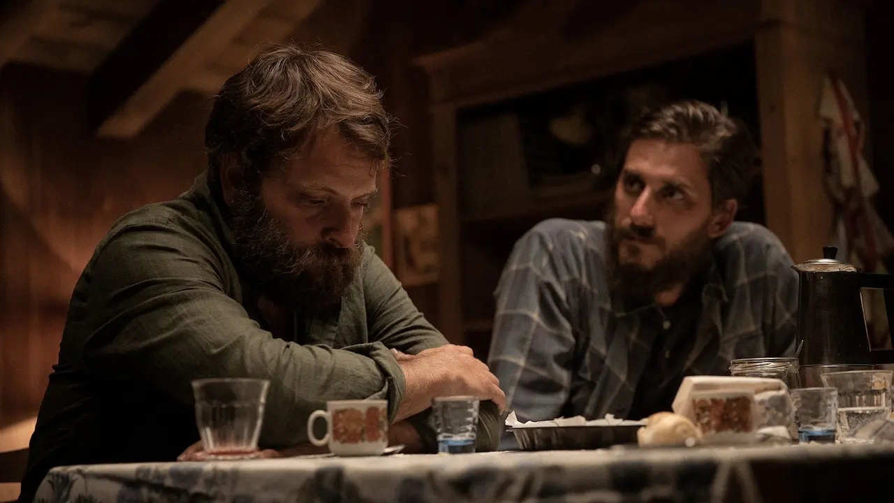 Luca Marinelli e Alessandro Borghi in Le otto montagne