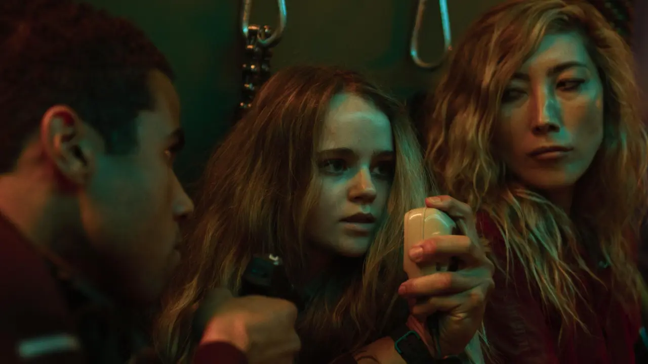 Mason Gooding, Megan Stott e Dichen Lachman in Aftermath - In trappola