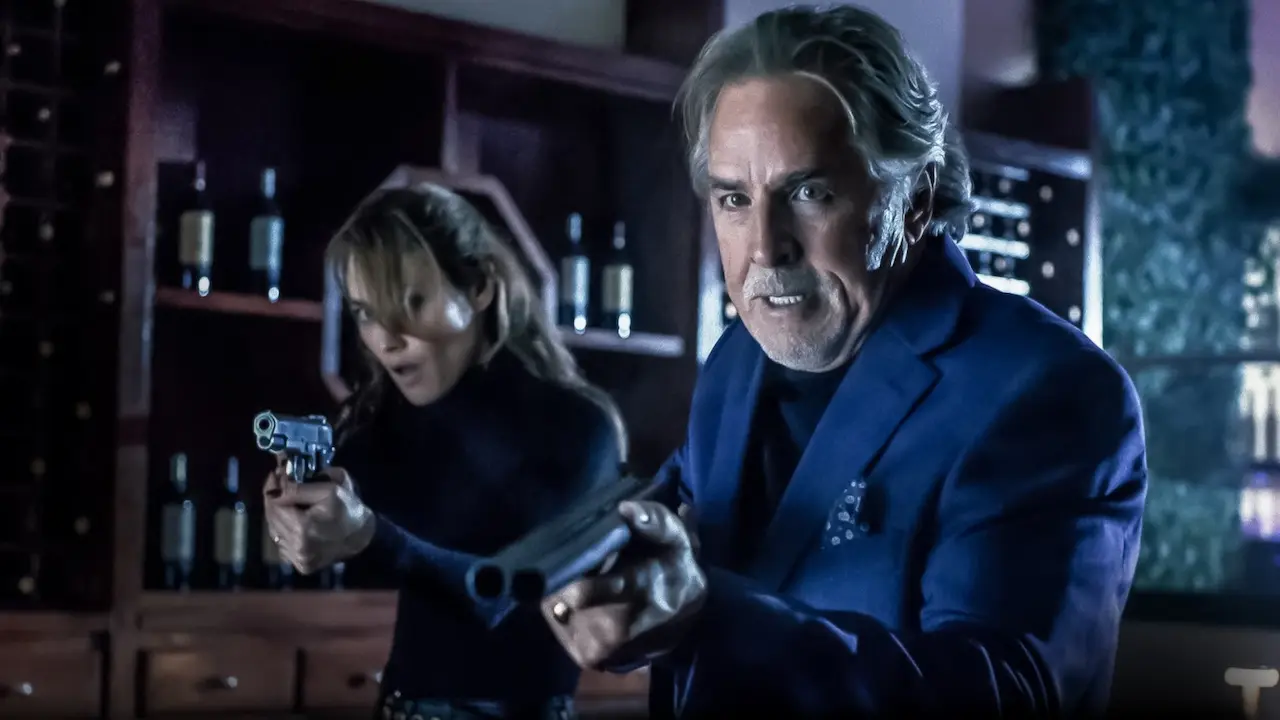 Olga Kurylenko e Don Johnson in High Heat - Fuoco mortale