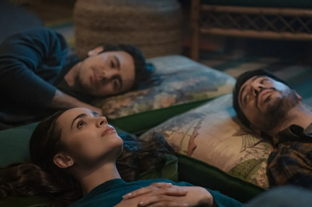 Sofia Carson, Federico Rodriguez e Dario Ladani Sanchez in La lista dei miei desideri