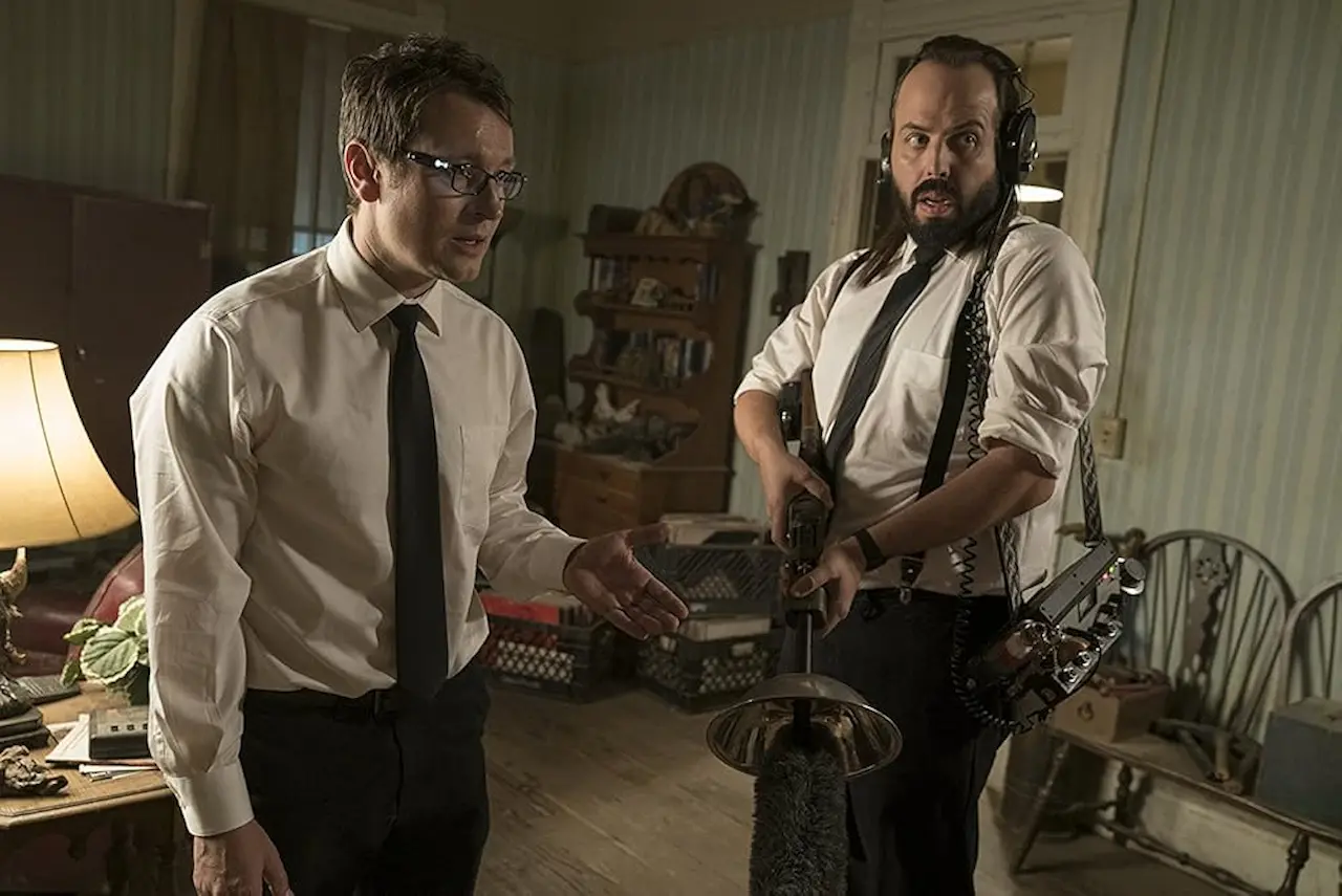 Angus Sampson e Leigh Whannell in Insidious - L'ultima chiave