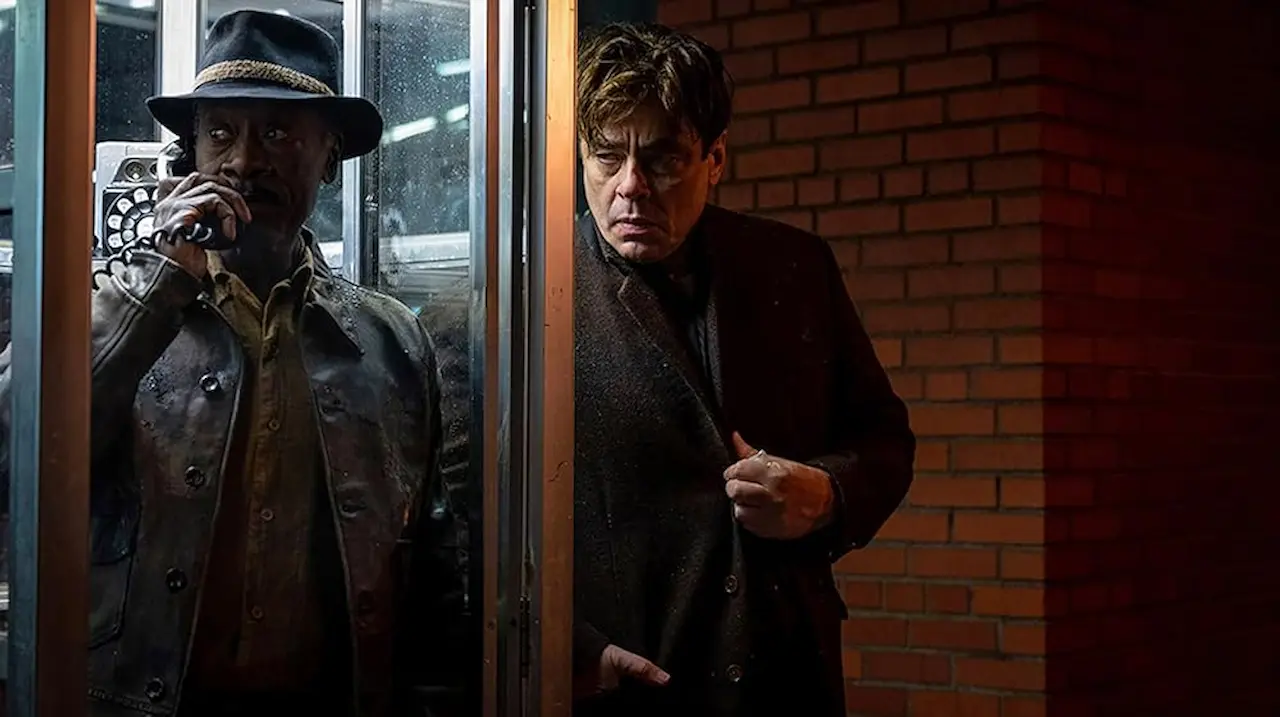 Don Cheadle e Benicio Del Toro in No Sudden Move