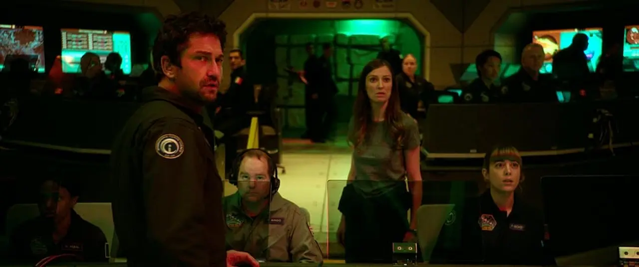 Gerard Butler, Daniella Garcia e Alexandra Maria Lara in Geostorm