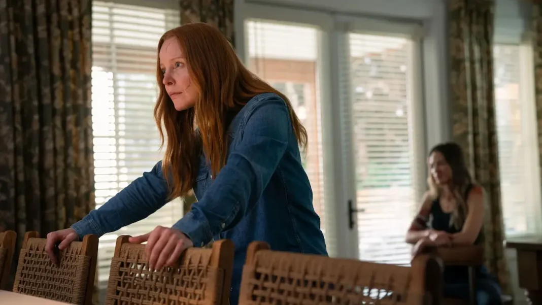 Hilary Swank e Lauren Ambrose in Yellowjackets