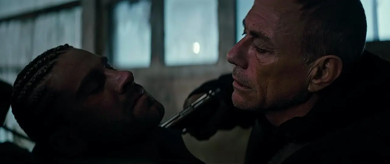 Jean-Claude Van Damme e Kevin Janssens in The Bouncer - L'infiltrato