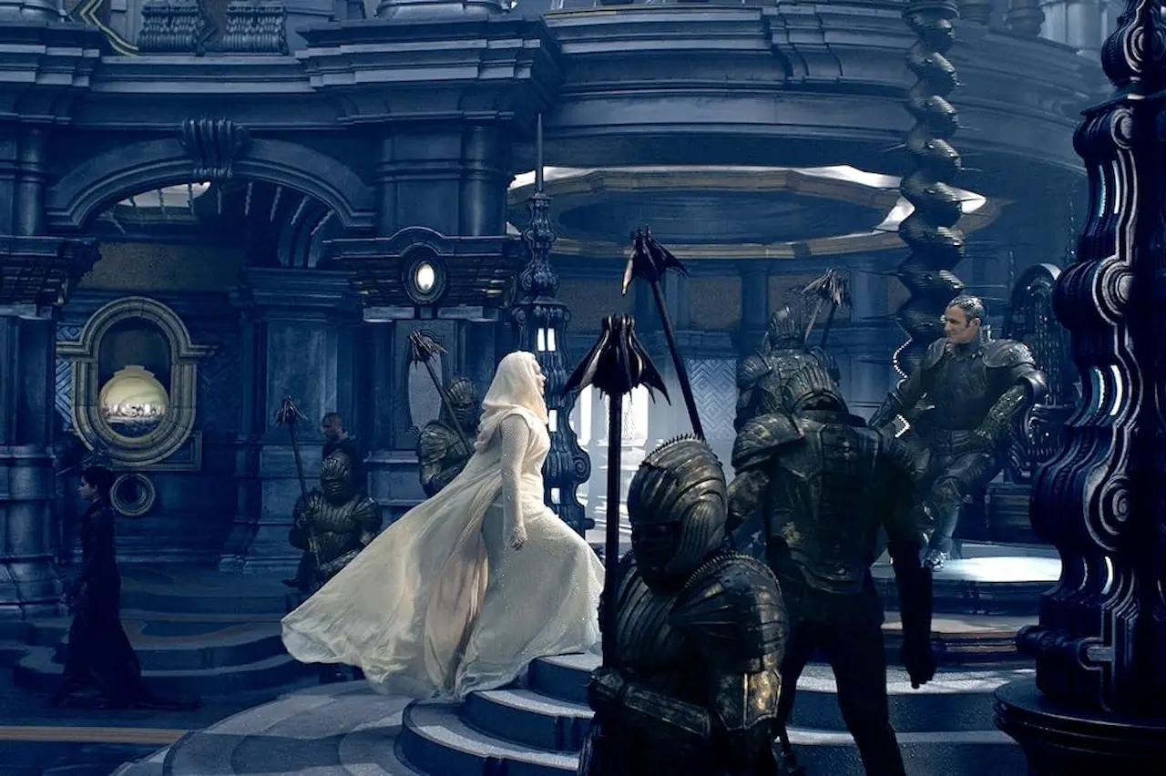Judi Dench e Colm Feore in The Chronicles of Riddick