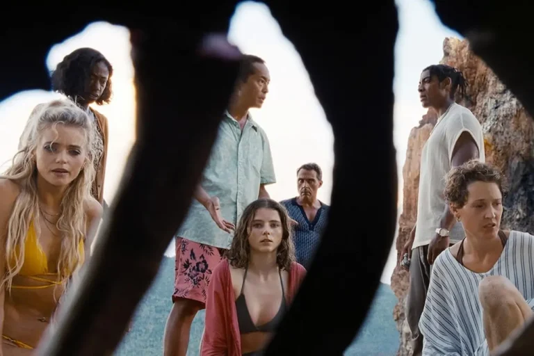 Old: le differenze tra il fumetto e il film di M. Night Shyamalan