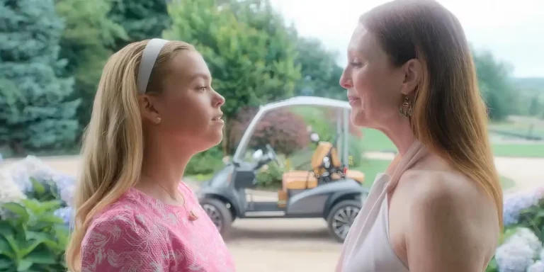 Sirens: trailer della serie Netflix in arrivo con Julianne Moore e Milly Alcock