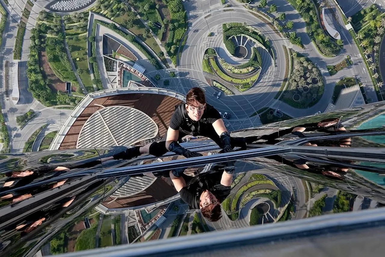 Tom Cruise in Mission Impossible - Protocollo fantasma