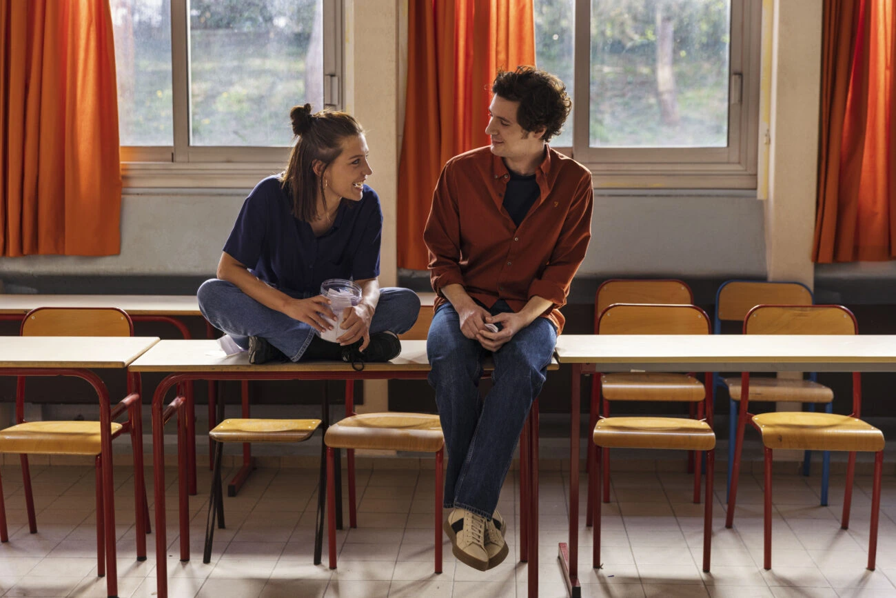 Adèle Exarchopoulos e Vincent Lacoste in una scena di Guida pratica per insegnanti