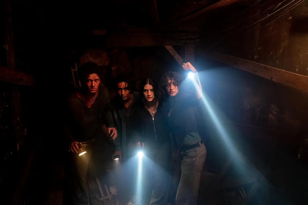 Belmont Cameli, Odessa A'zion, Ella Rubin, and Michael Cimino in Until Dawn - Fino all'alba (2025)