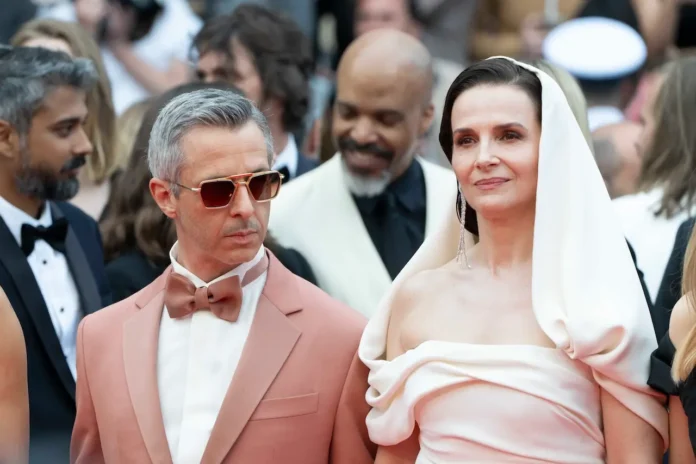 Jeremy Strong e Juliette Binoche