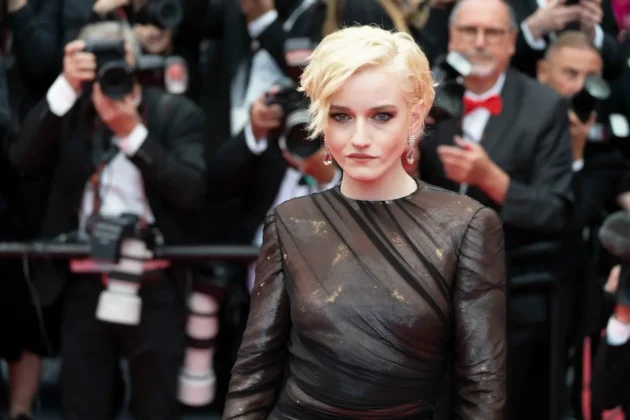 Julia Garner