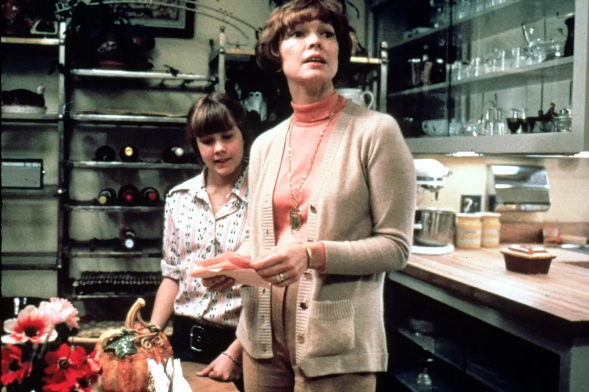 Linda Blair and Ellen Burstyn in L'esorcista (1973)