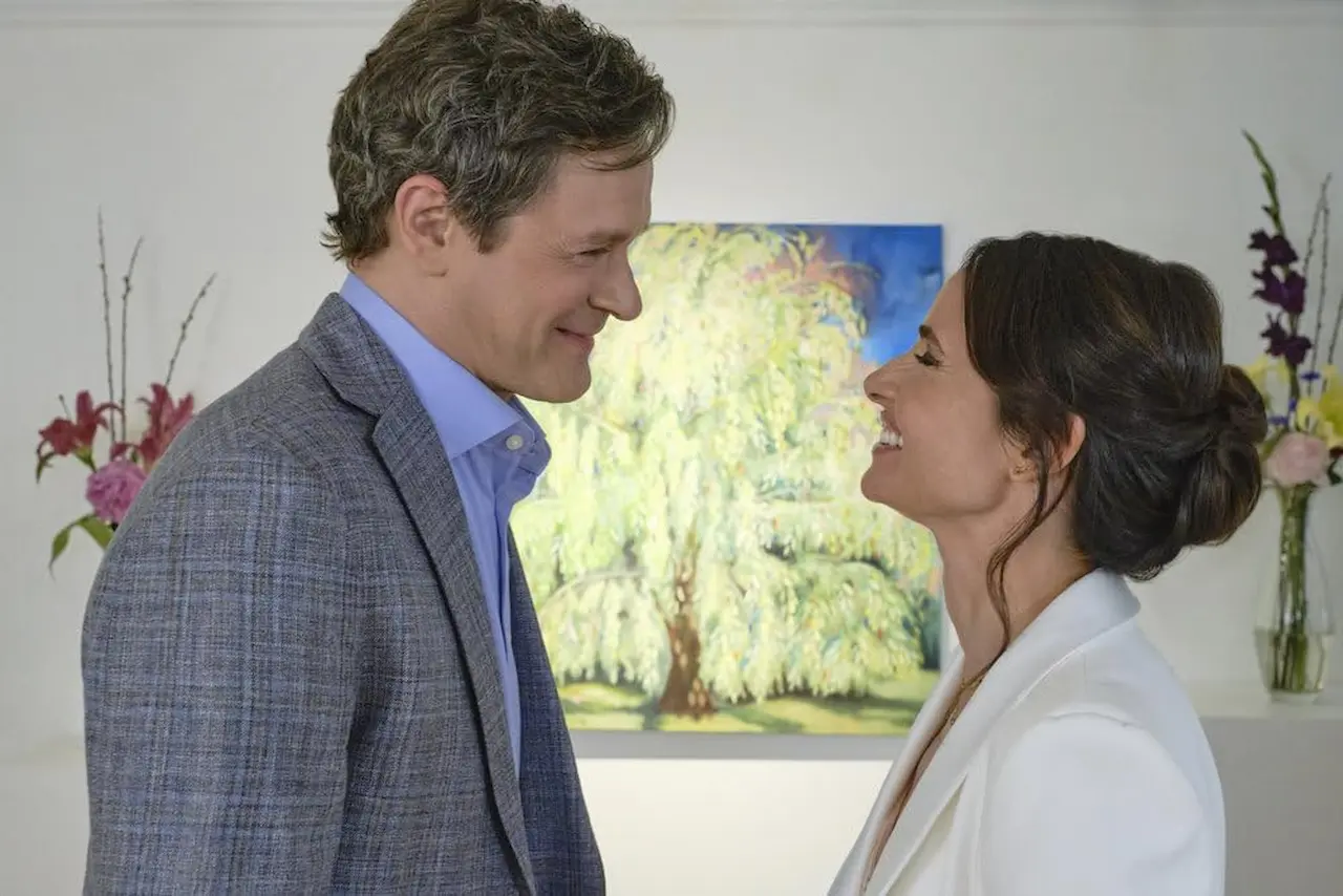 Mía Maestro and Tom Everett Scott in La gemma della nostra vita