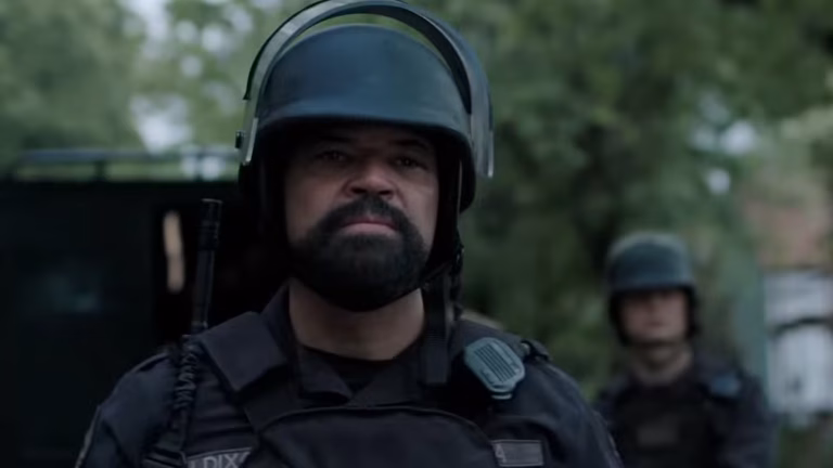 Jeffrey Wright in The Last of Us – Stagione 2: chi è Isaac Dixon e qual è il suo legame con Abby