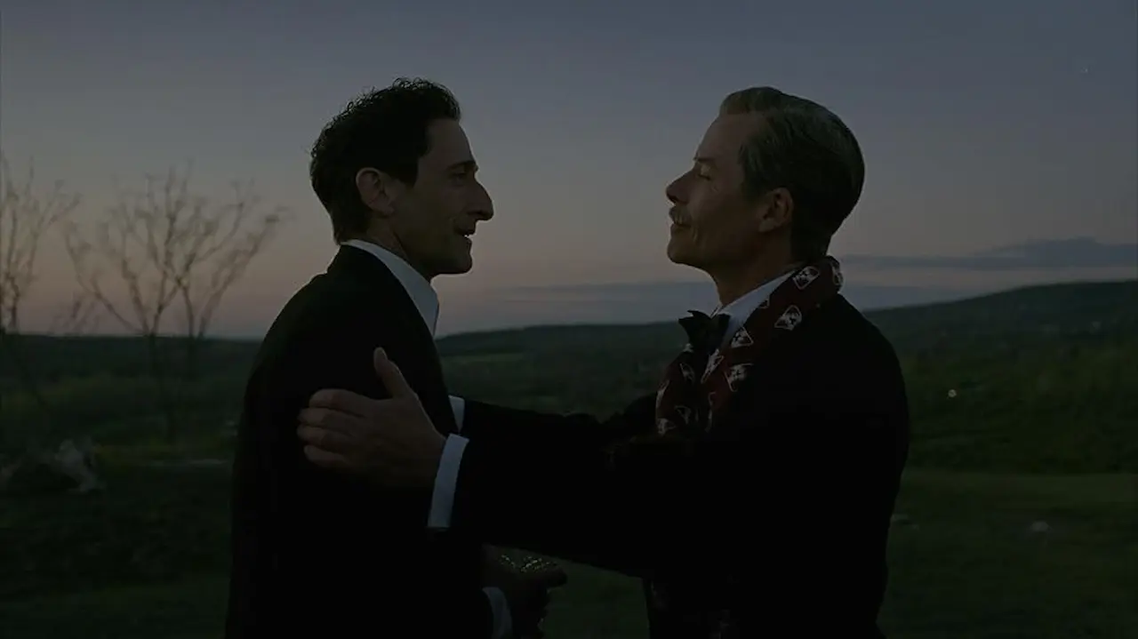 Adrien Brody e Guy Pearce in The Brutalist