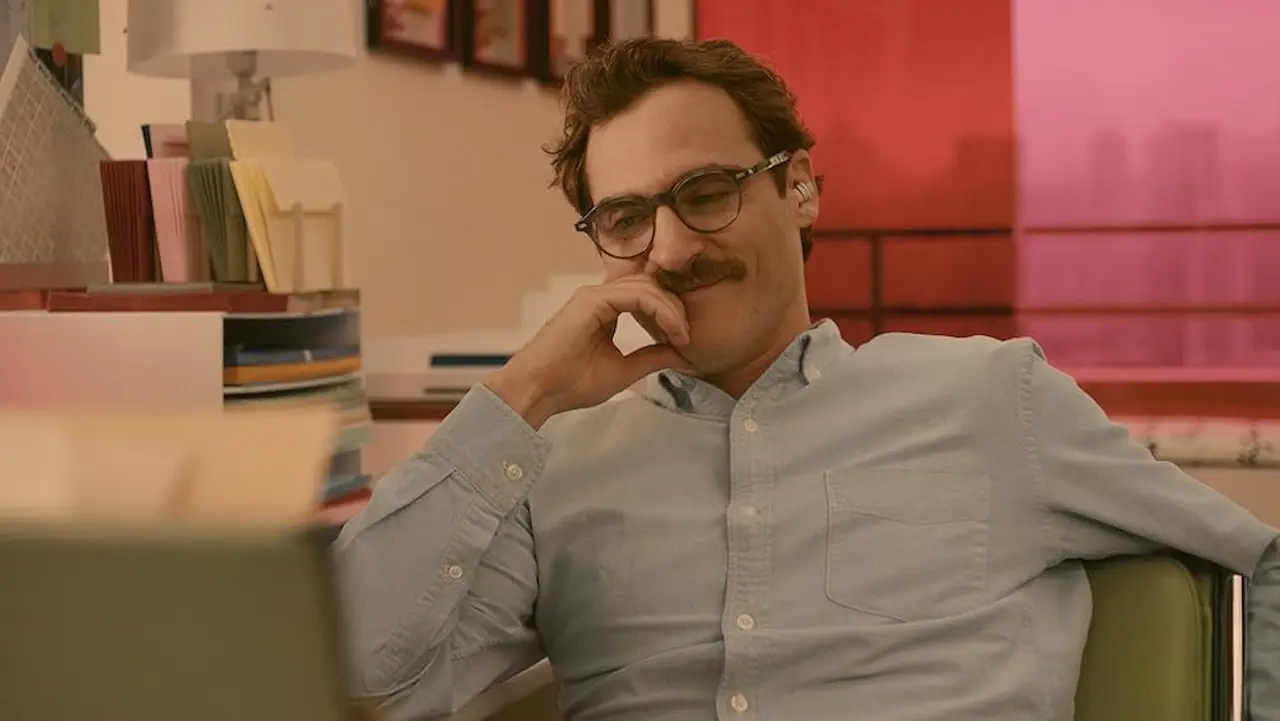 Joaquin Phoenix è Theodore in Lei