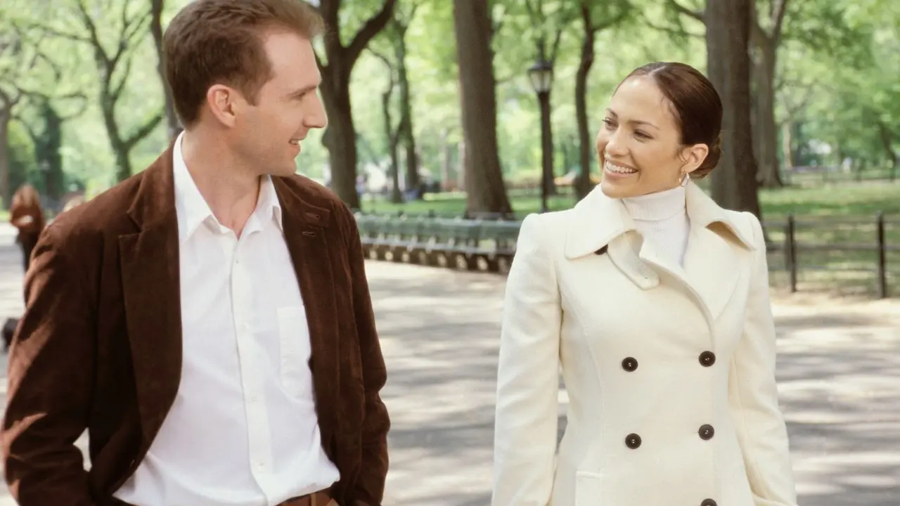 Ralph Fiennes e Jennifer Lopez in Un amore a 5 stelle