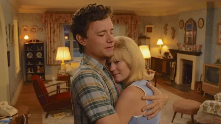 Here: la recensione del film di Robert Zemeckis
