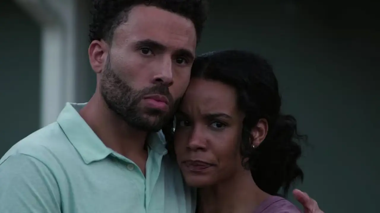 Cj Hammond e Shellie Sterling in Nuotando nella follia