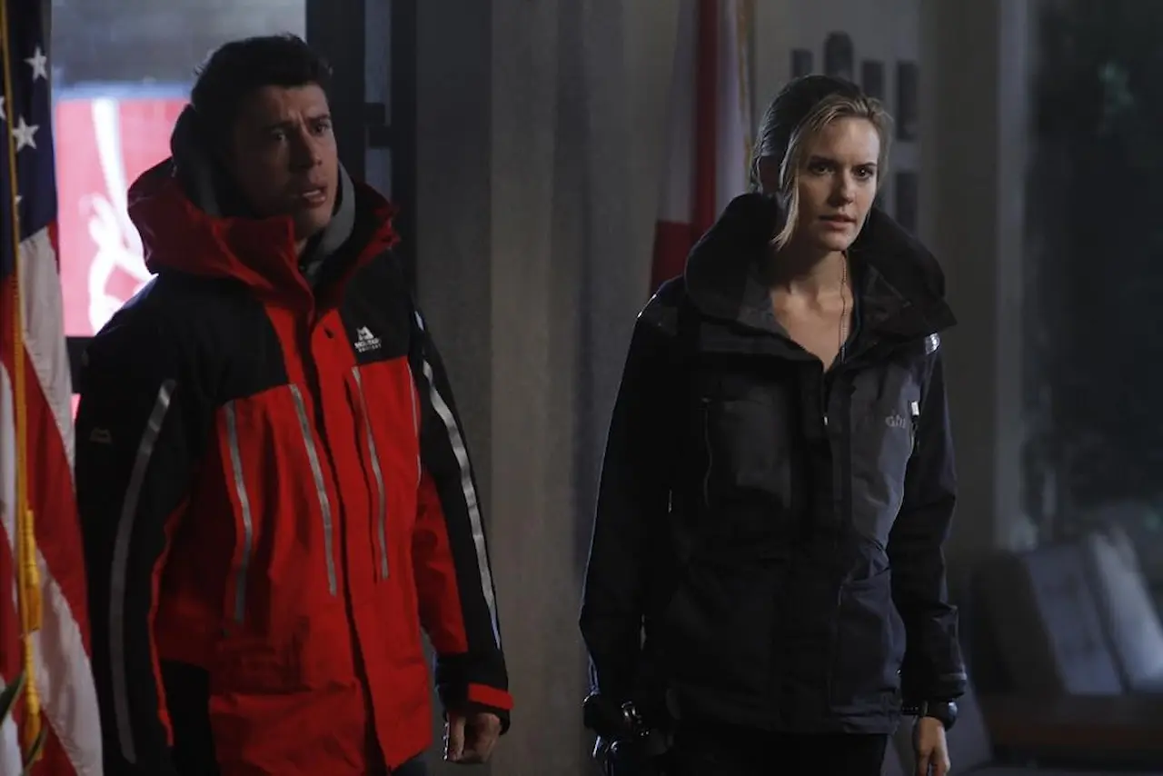 Maggie Grace e Toby Kebbell in Hurricane - Allerta uragano