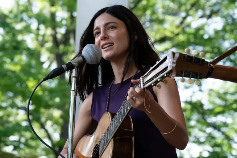 Monica Barbaro ufficialmente a bordo di Artificial di Luca Guadagnino