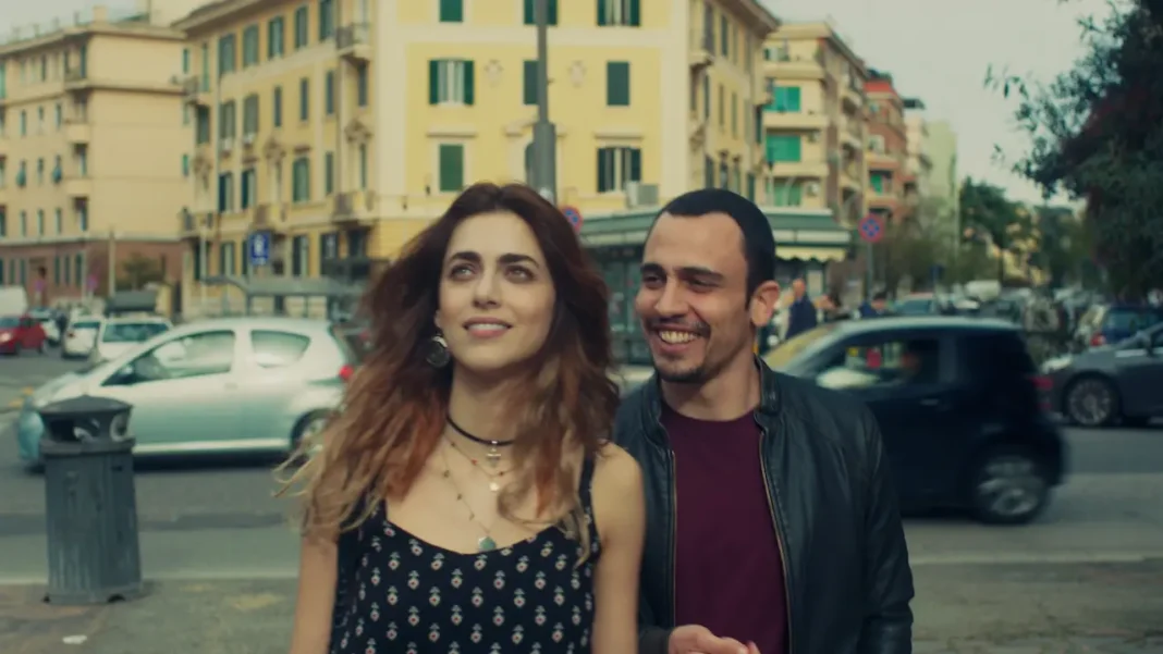Simone Liberati e Miriam Leone nel film L'amore a domicilio